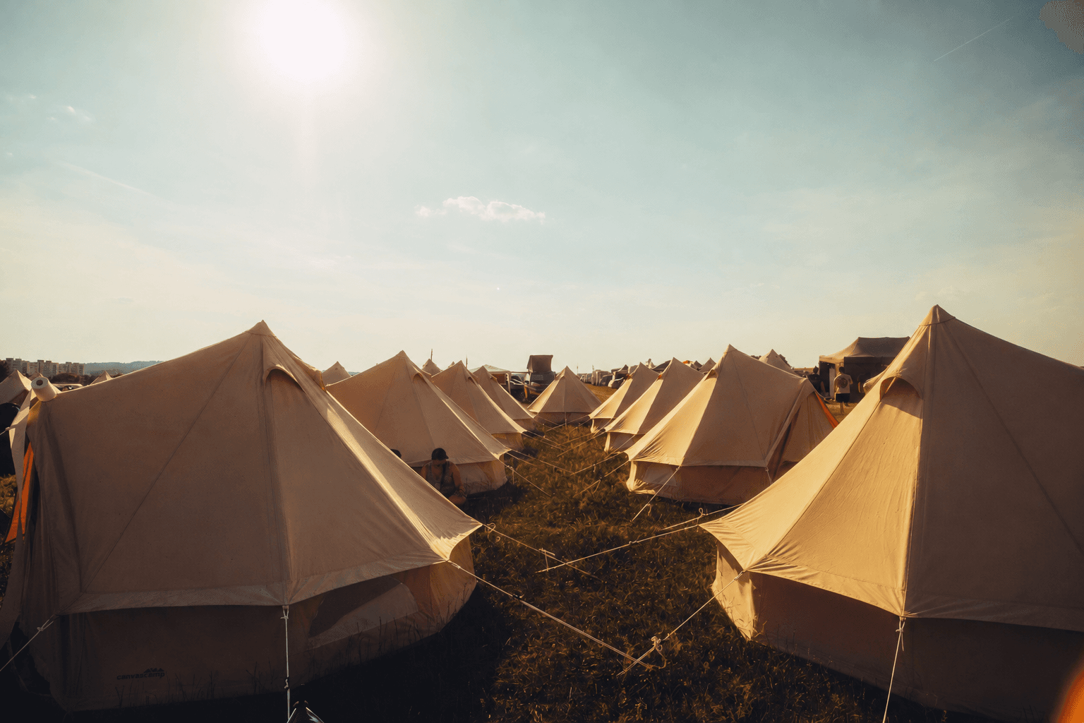 Kempování a parkování na Mighty Sounds 2027 - vouchery právě v prodeji